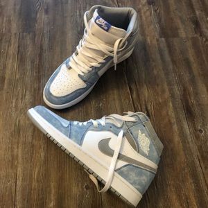 Jordan 1 hyper royal smoke Grey men’s shoes
